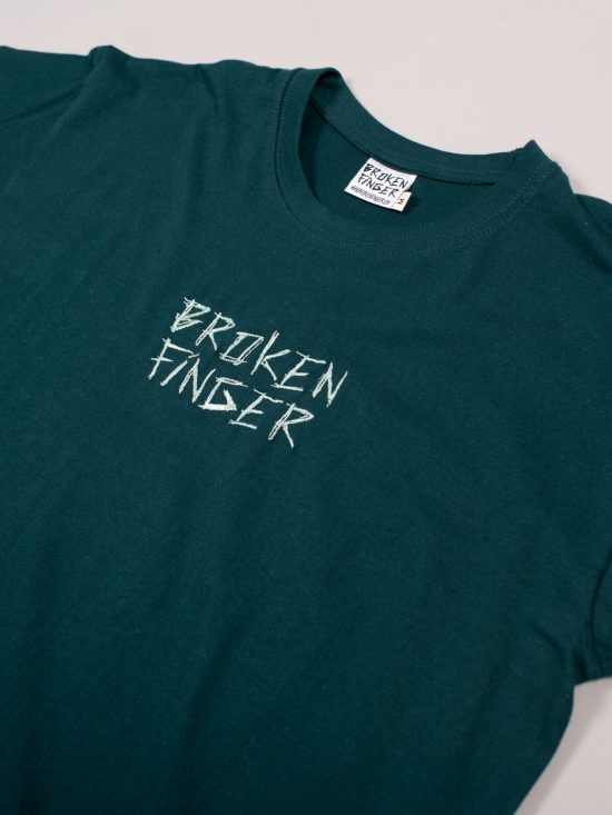 Camiseta bordada turquesa petróleo