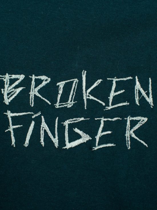 Camiseta bordada turquesa petróleo