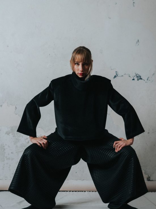 Sudadera cuello elevado