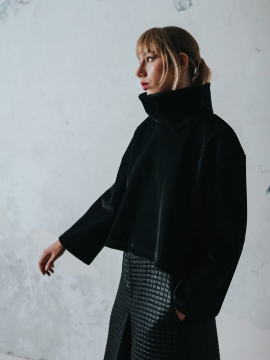 Sudadera cuello elevado